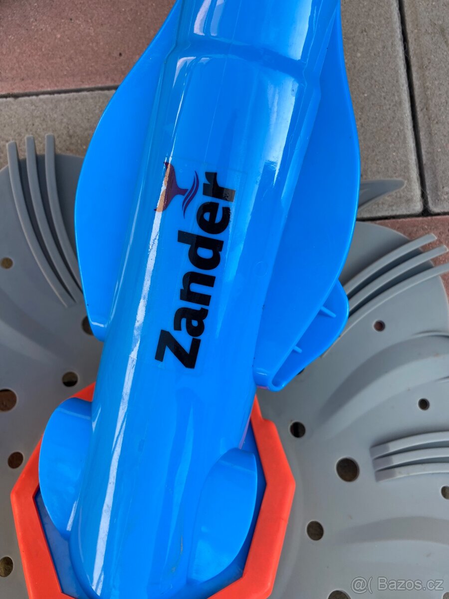 Vysavač do bazenu - 4