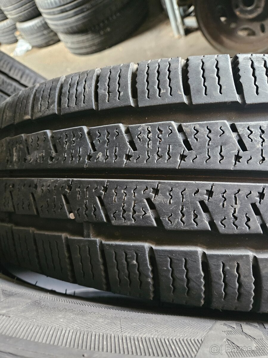 205/75R16C 113/111R WinGuard WT1 NEXEN - 4