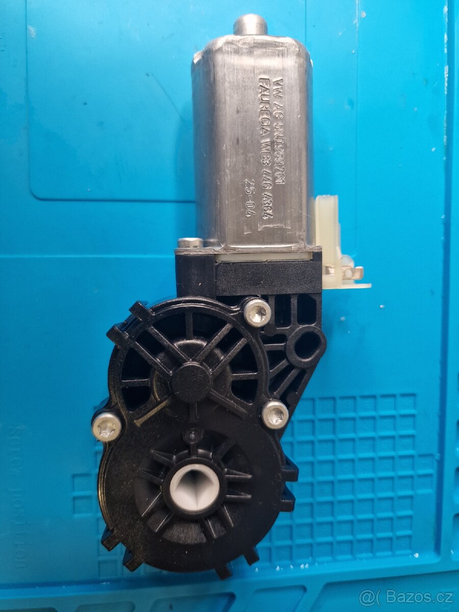 Originální motor stahování oken VW Tiguan Kodiaq - 5QF959762 - 4