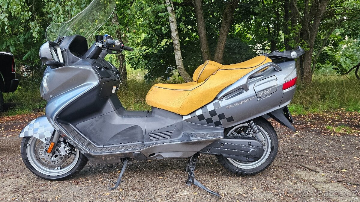 Suzuki Burgman 650 Executive r.v. 2011 - 4
