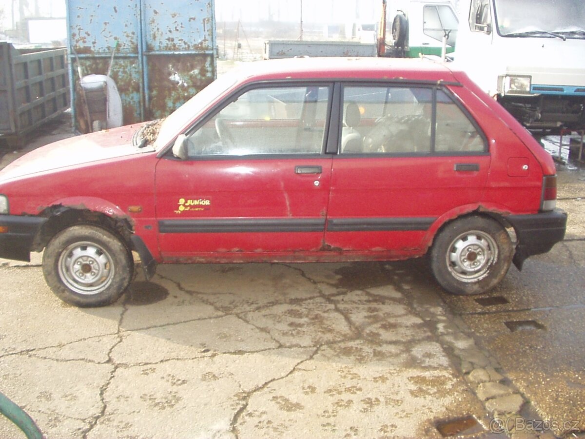 Subaru Justy 1.0 4WD červené - 4