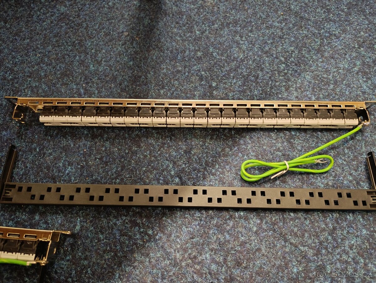 2x SOLARIX 19" Patch panel 24 port, modulární osazený, CAT6 - 4