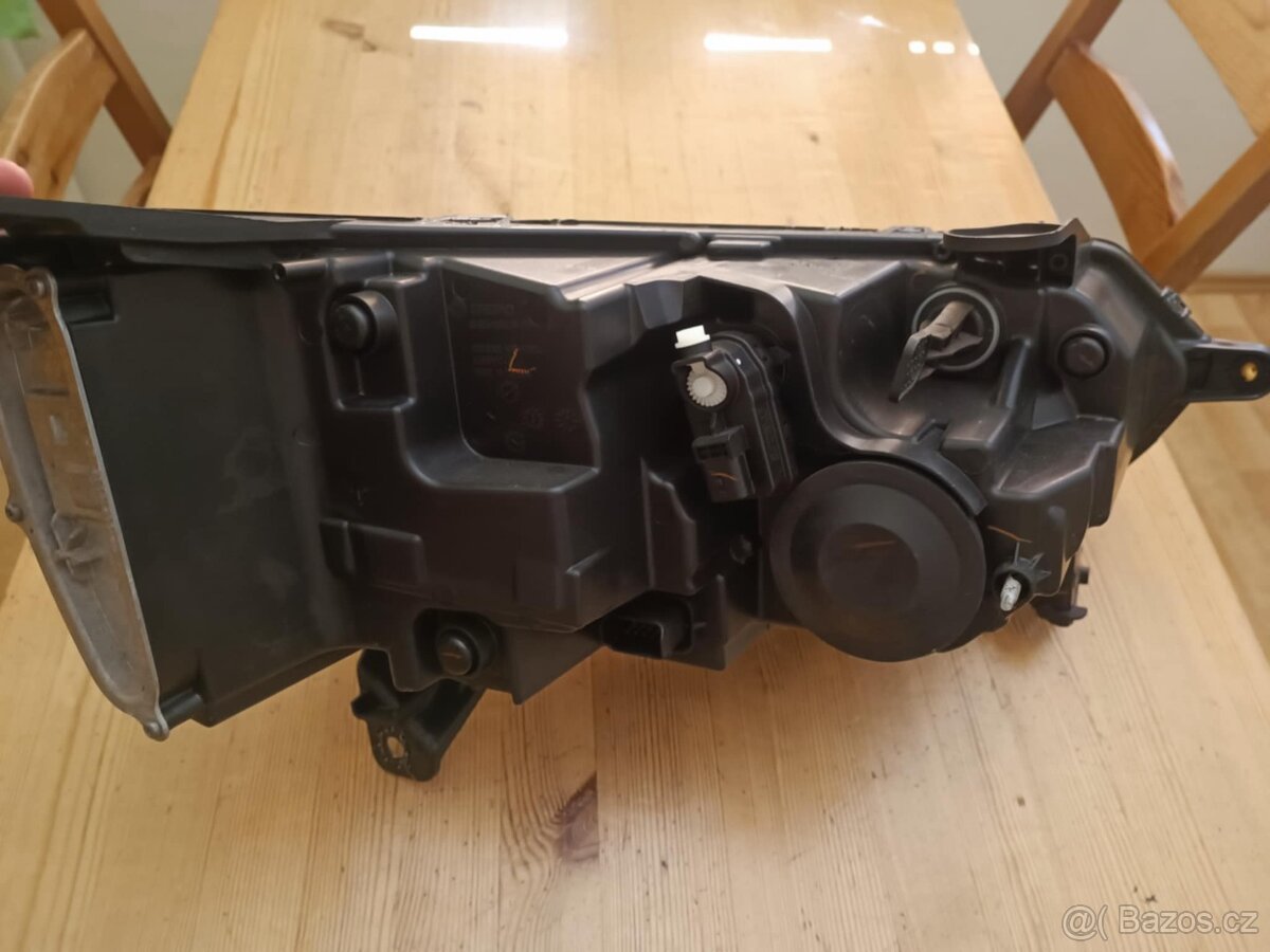 Levé přední světlo - nové - 4