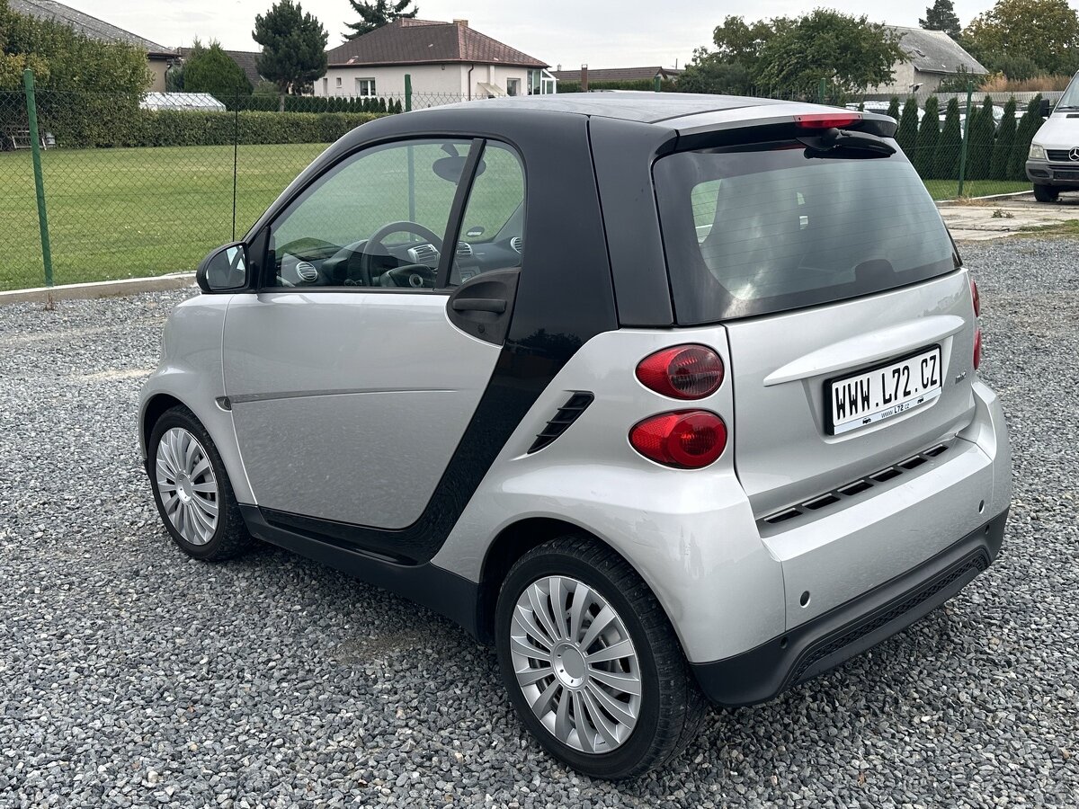 Smart Fortwo 1.0 benzín AUTOMAT 2012 - 4