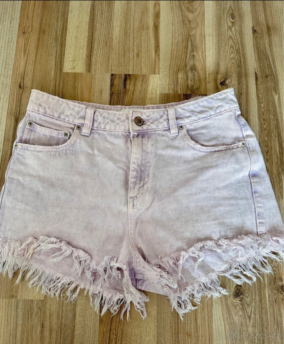 Růžové kraťasy - 4