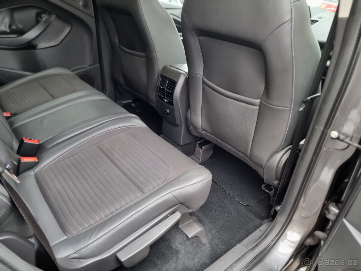 Ford Kuga 2.0TDCi 132kW 4x4 PowerShift, automat - 4