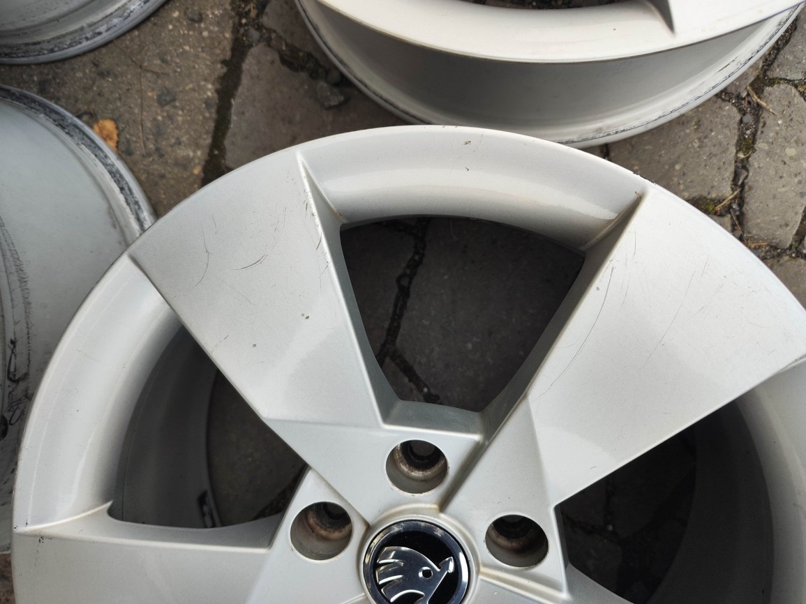 17"alu sada Denom 5x112 origo Škoda Octavia 3 Golf 7 - 4