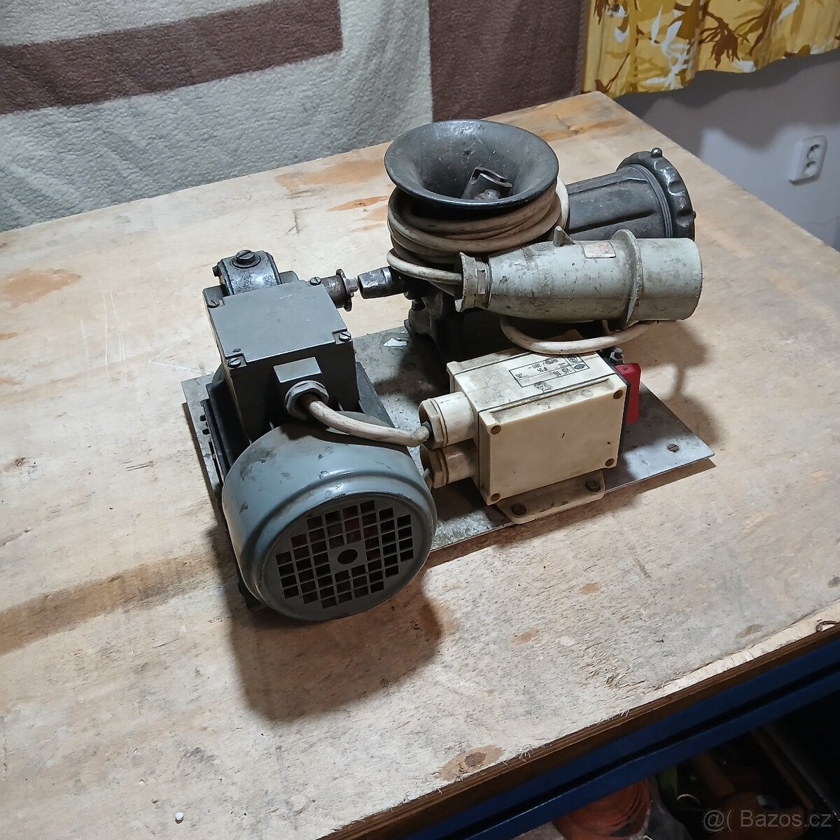 Elektrický mlýnek na maso MOTAVIA 22 - 4