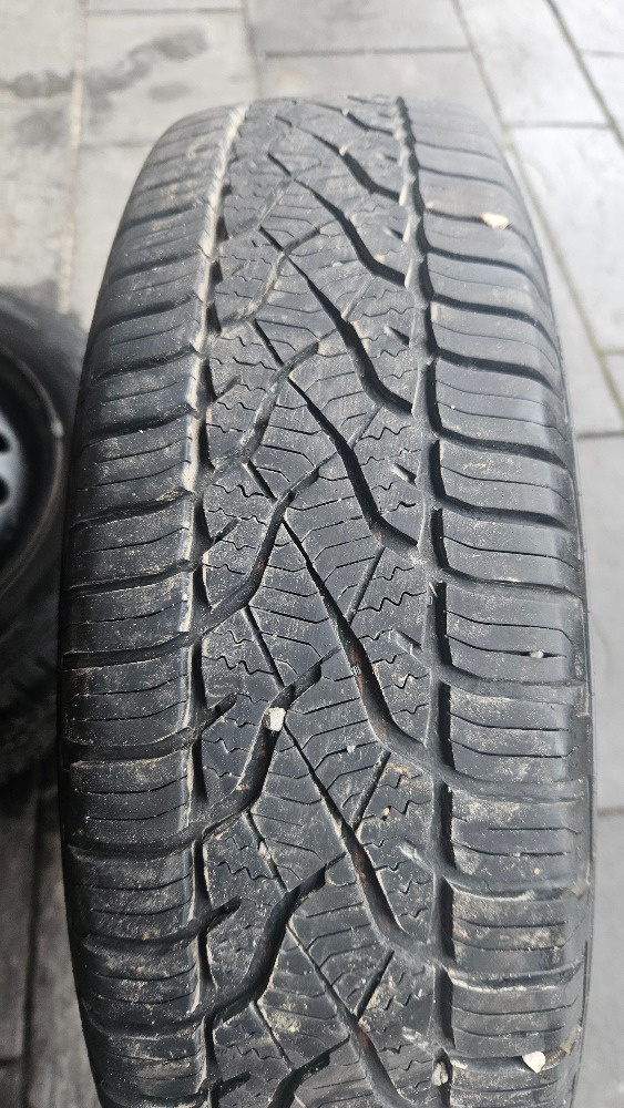 Prodám 2ks disk+pneu C1,107,Aygo - 4