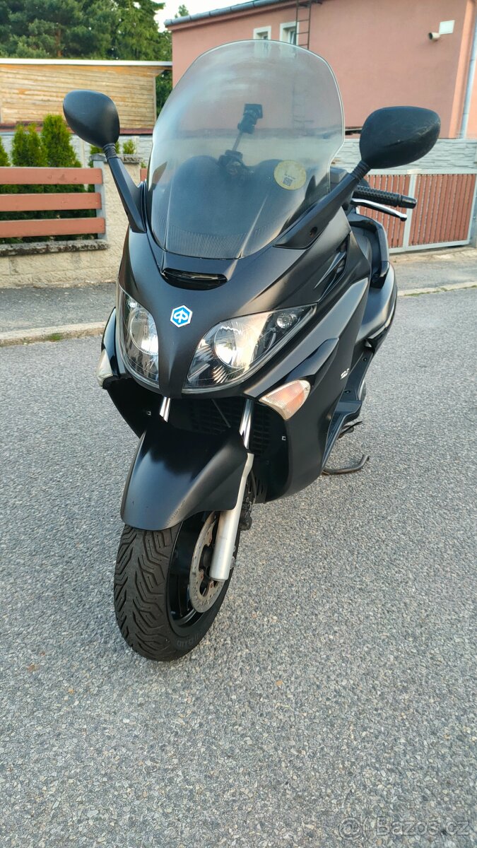 Piaggio Xevo 125 - 4