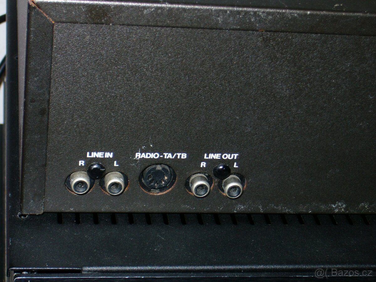 Pěkný a krásný kazetový magnetofon Grundig RC-100. - 4