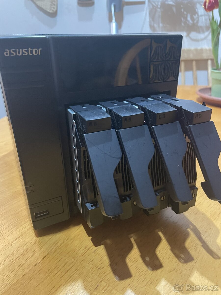 ASUSTOR 6204T NAS - 4