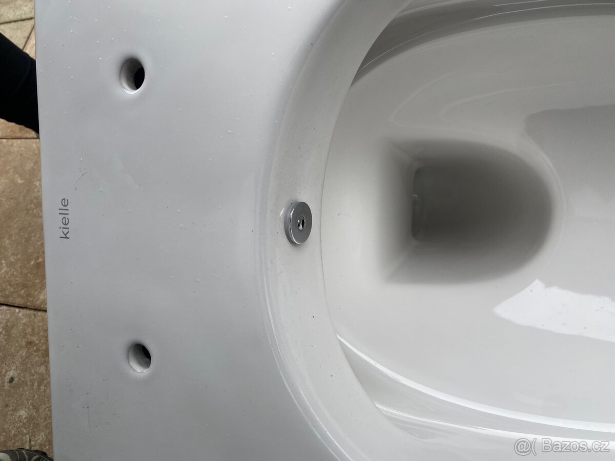 Závěsný záchod se sprškou kielle - 4
