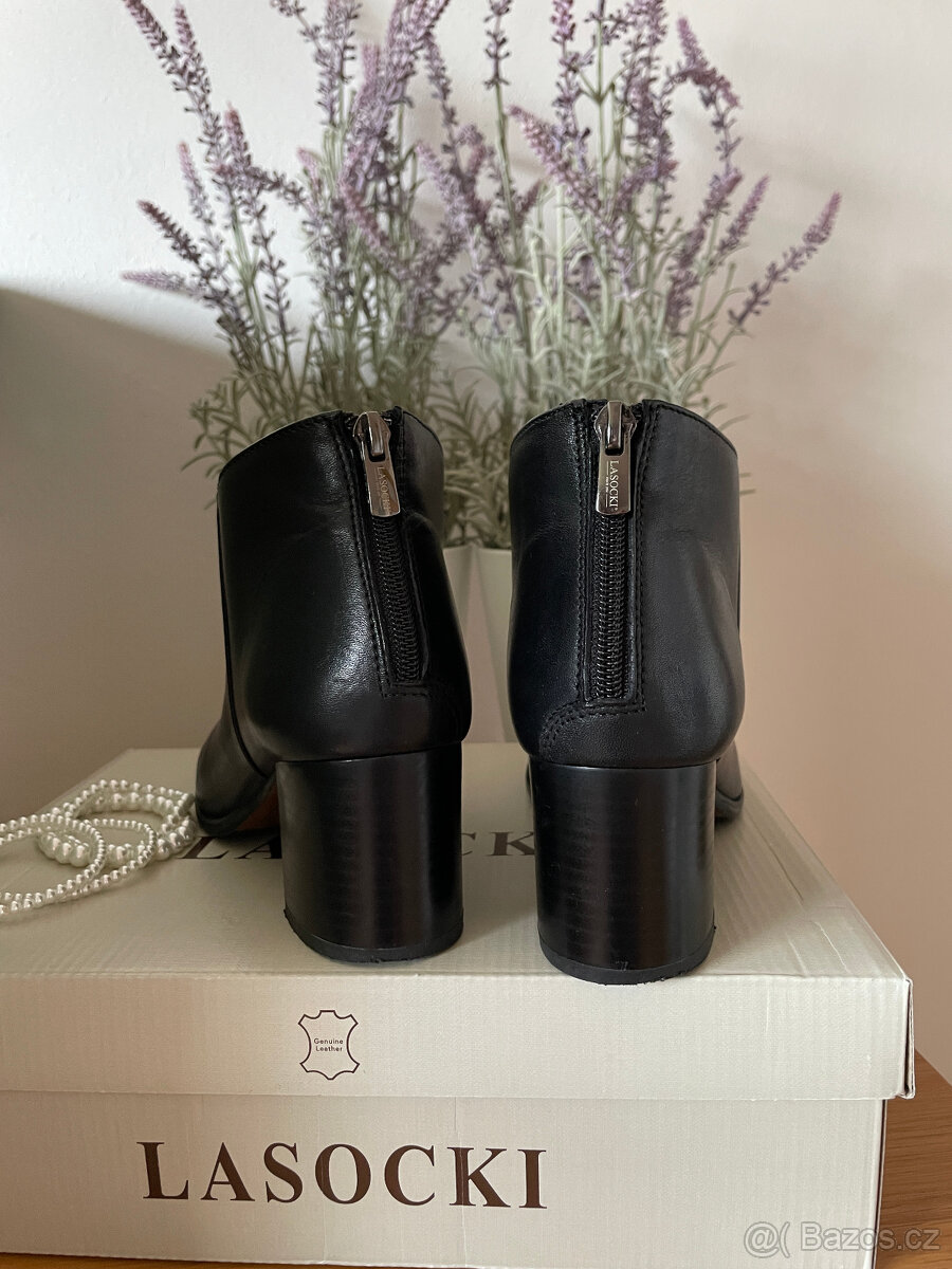 Elegantní černé kožené boty na silnějším podpatku Lasocki 39 - 4