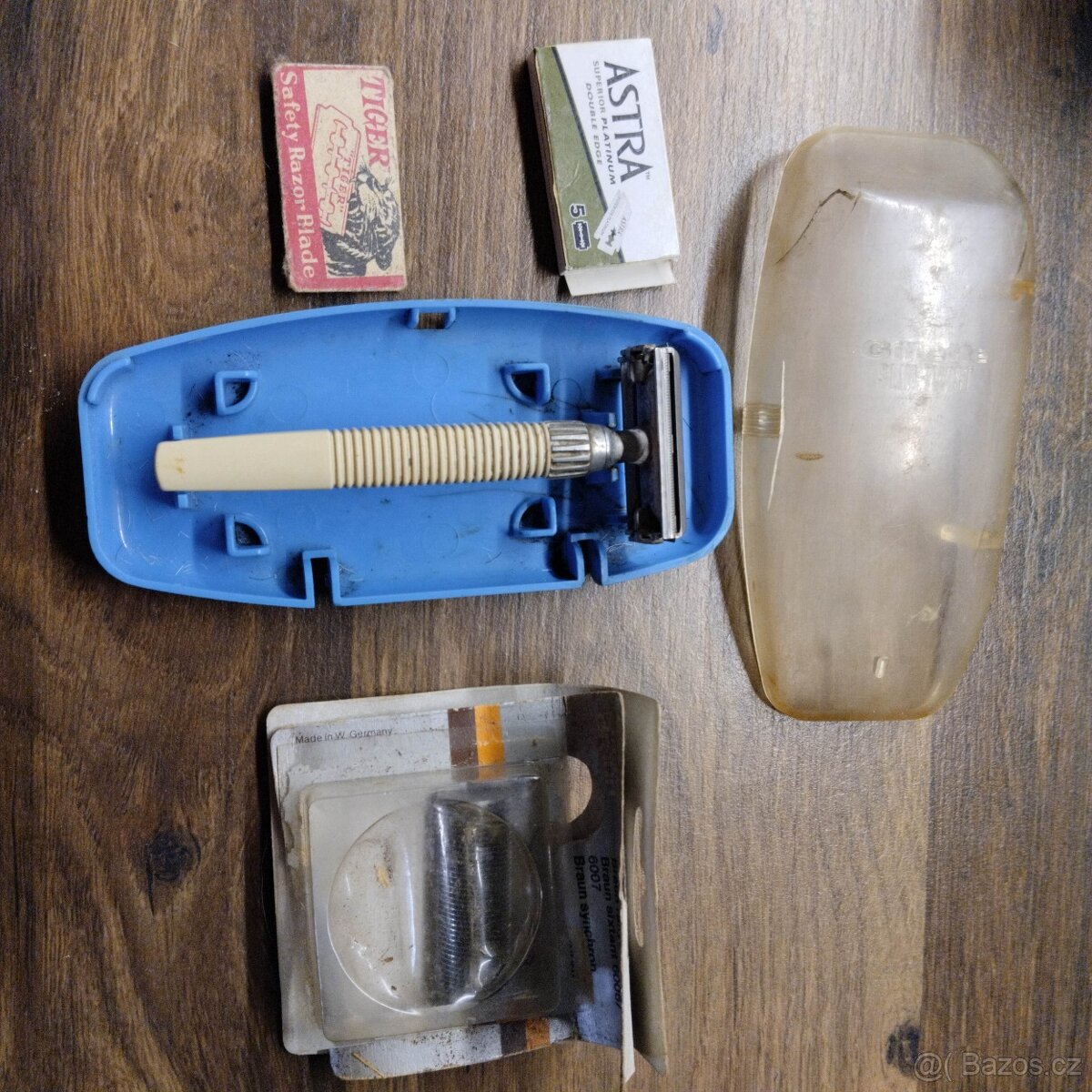 Holící strojky Braun Gillete a Philishave - 4