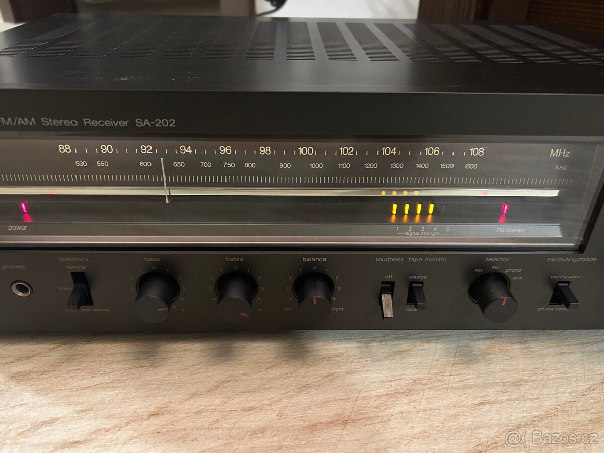 Technics SA-202 Stereo Receiver FM/AM - 4