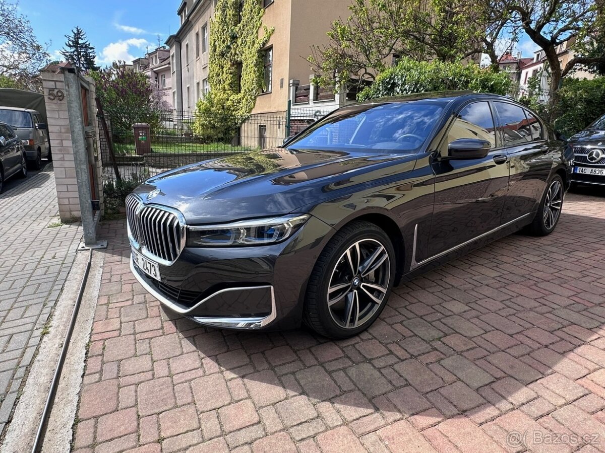 BMW 750i panorama,headuo 75tkm odpočet DPH - 4