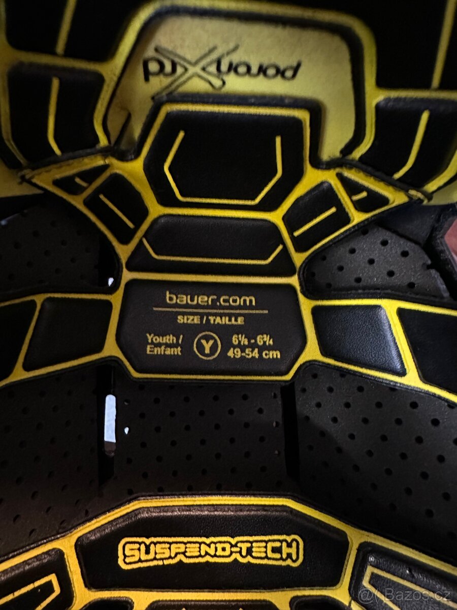 Hokejová výbava - 4