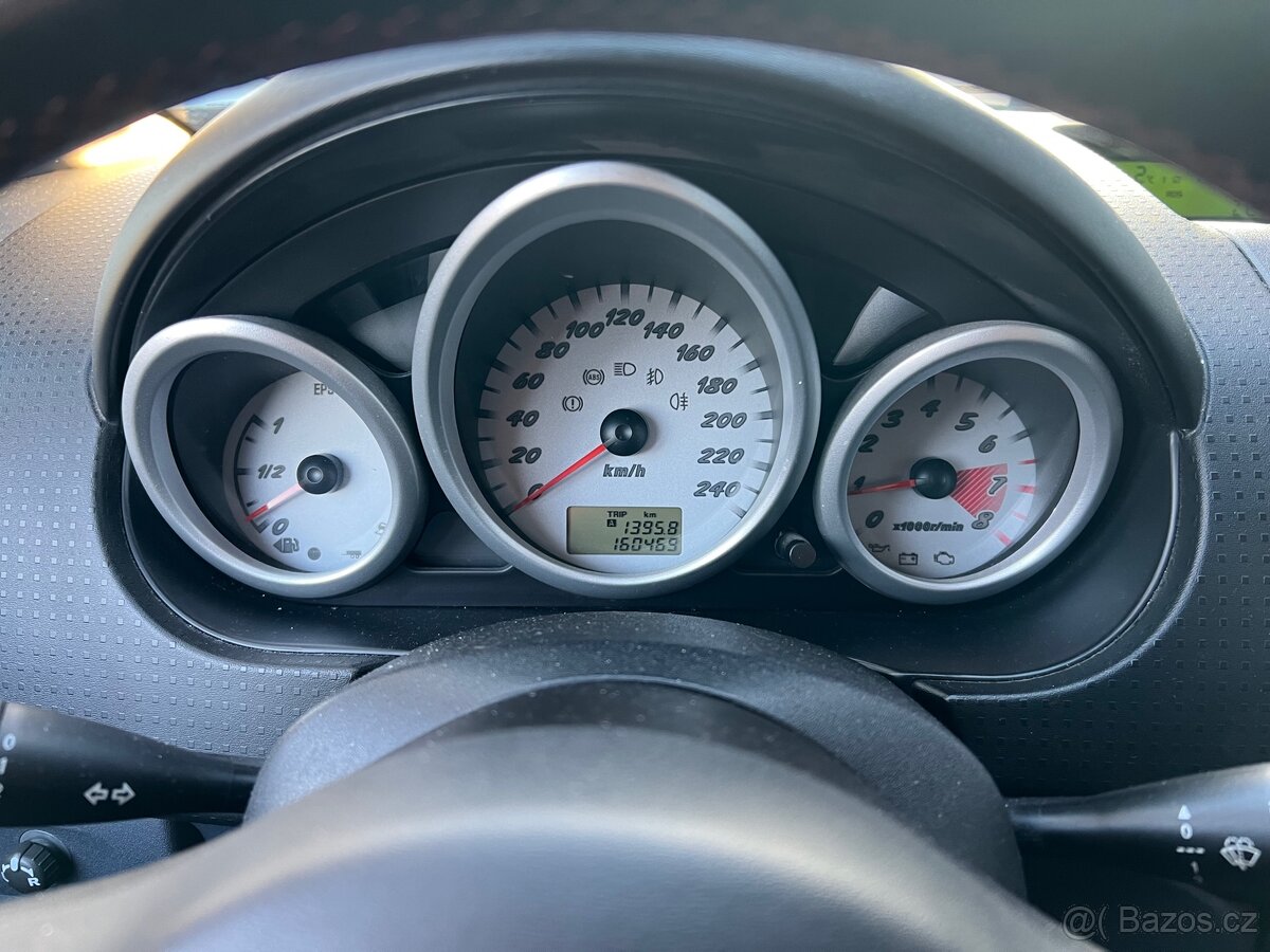 Mitsubishi COLT CZT TURBO - 4