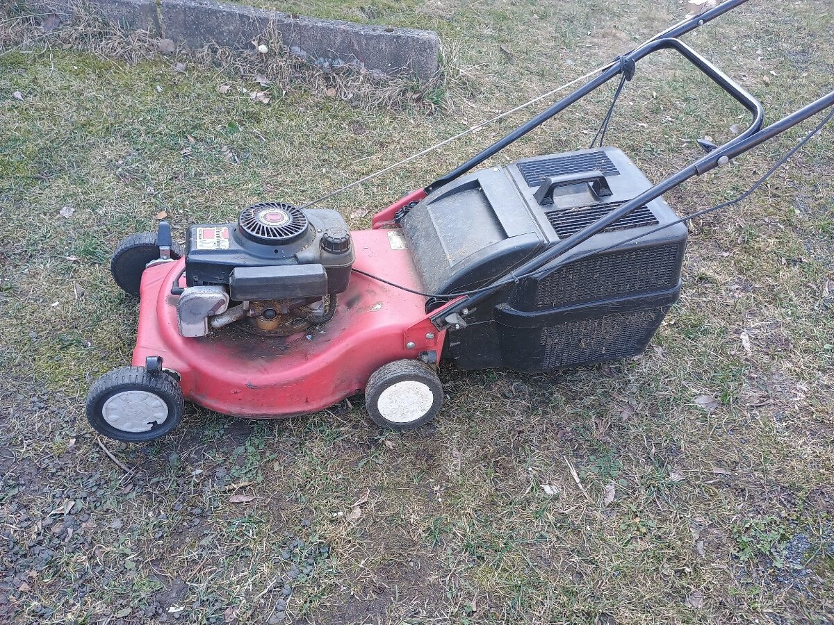 Sekačka benzínová - 4