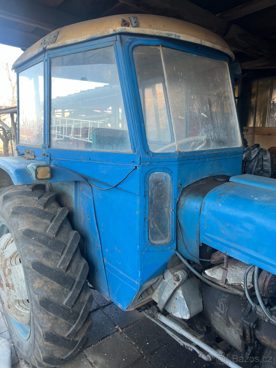 TRAKTOR MAJOR ZETOR 30 - 4