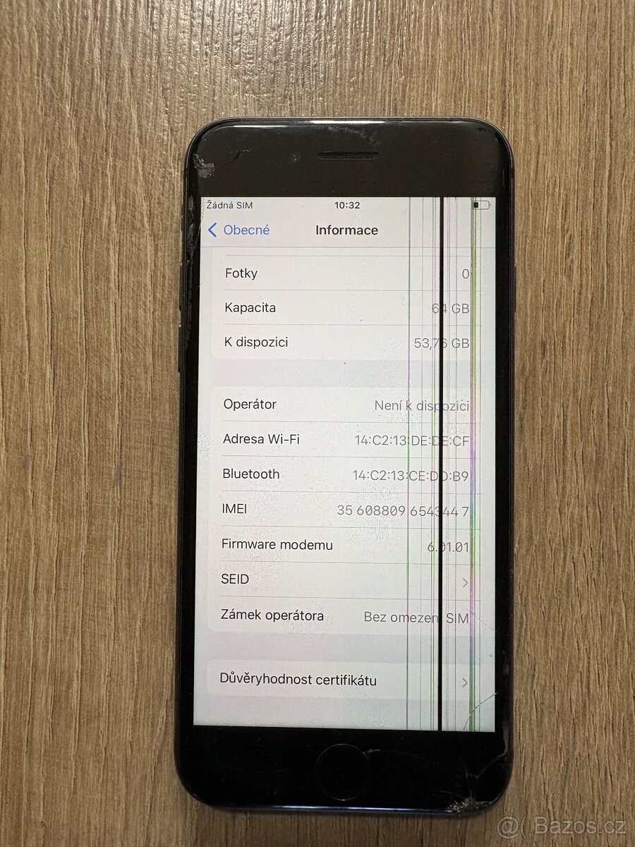 Poškozený iPhone 8 - 4