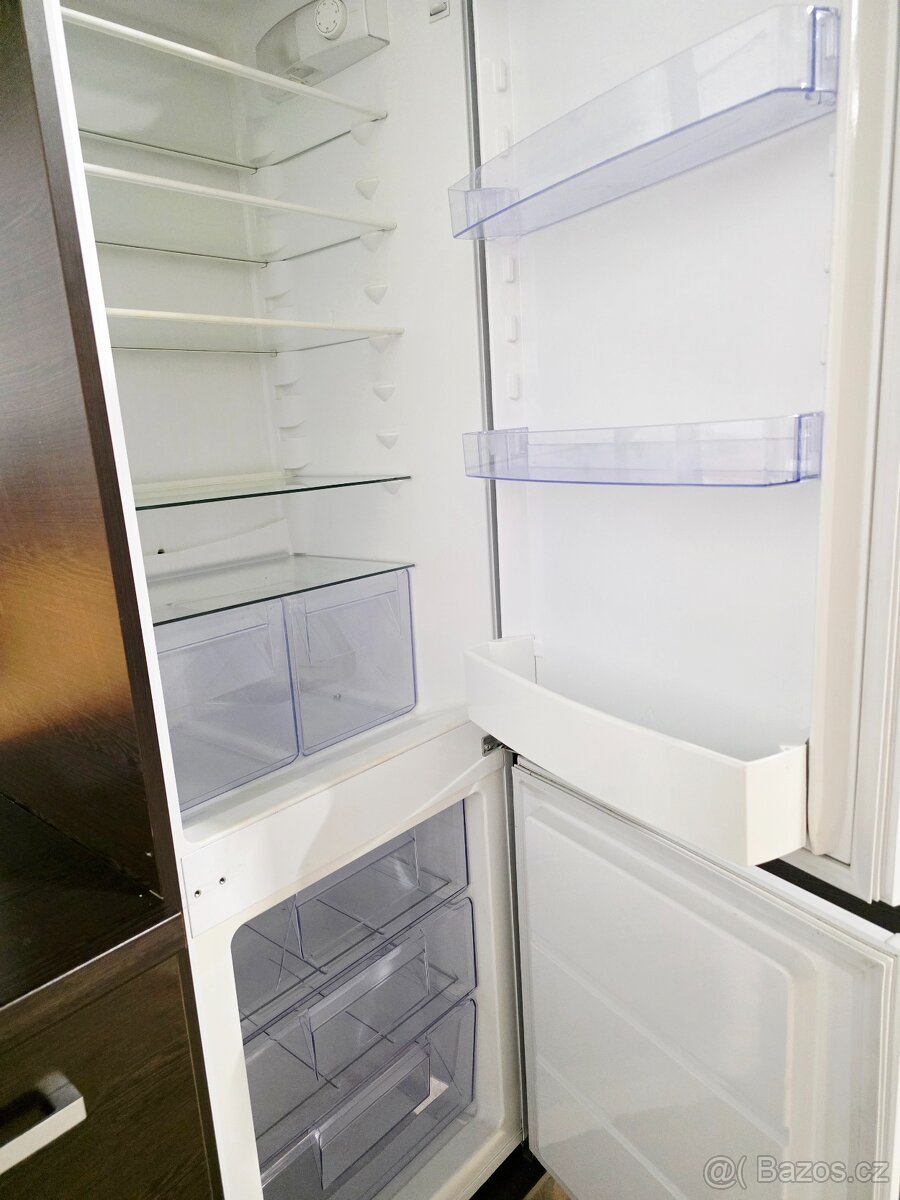 Kuchyně se spotřebiči - 4