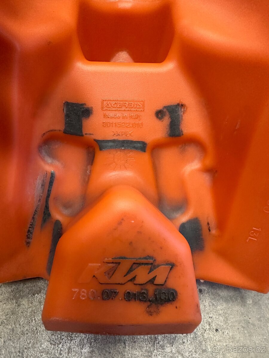 Nádrž KTM EXC 13L - 4