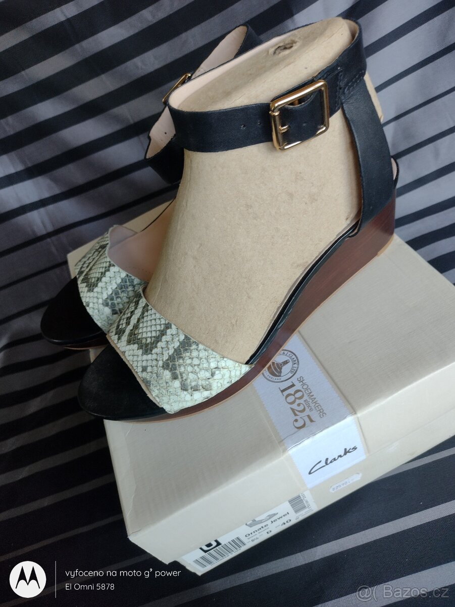 nové sandály na klínku Clarks v.40 - 4