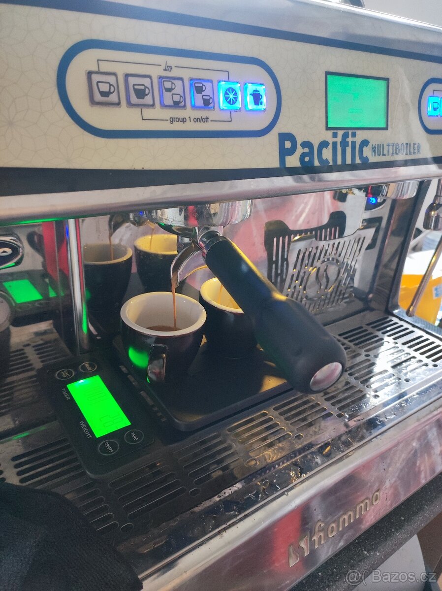 Profi kávovar Fiamma Pacific - multiboiler - 4