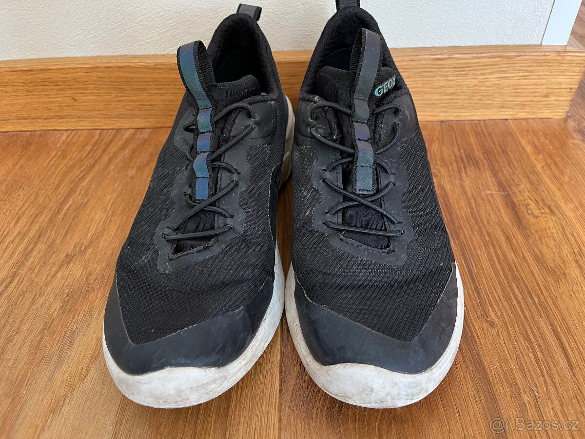 Prodám sportovní obuv v.36 - 4