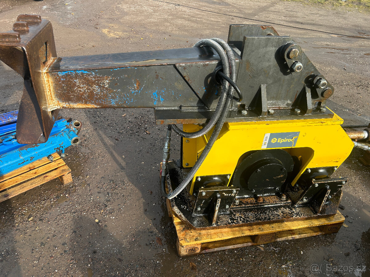 Vibrační deska Epiroc HC 850 - 4
