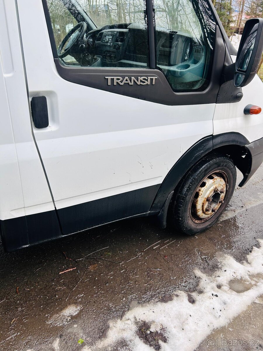 Ford Tranzit 2,4 TDCI Skříň - 4
