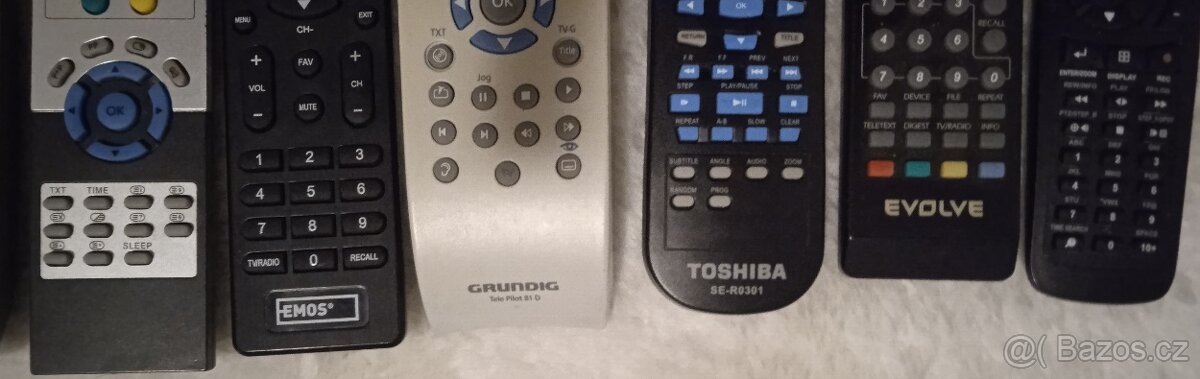 DÁLKOVÉ OVLADAČE - sada 3 - 4