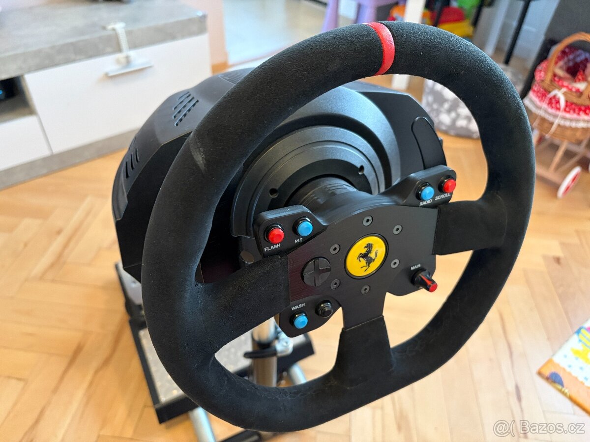 Thrustmaster T300 Ferrari + T-LCM Pedals - 4