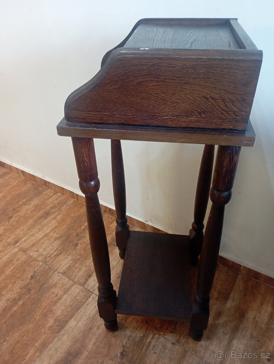 Stolek na telefon - 4