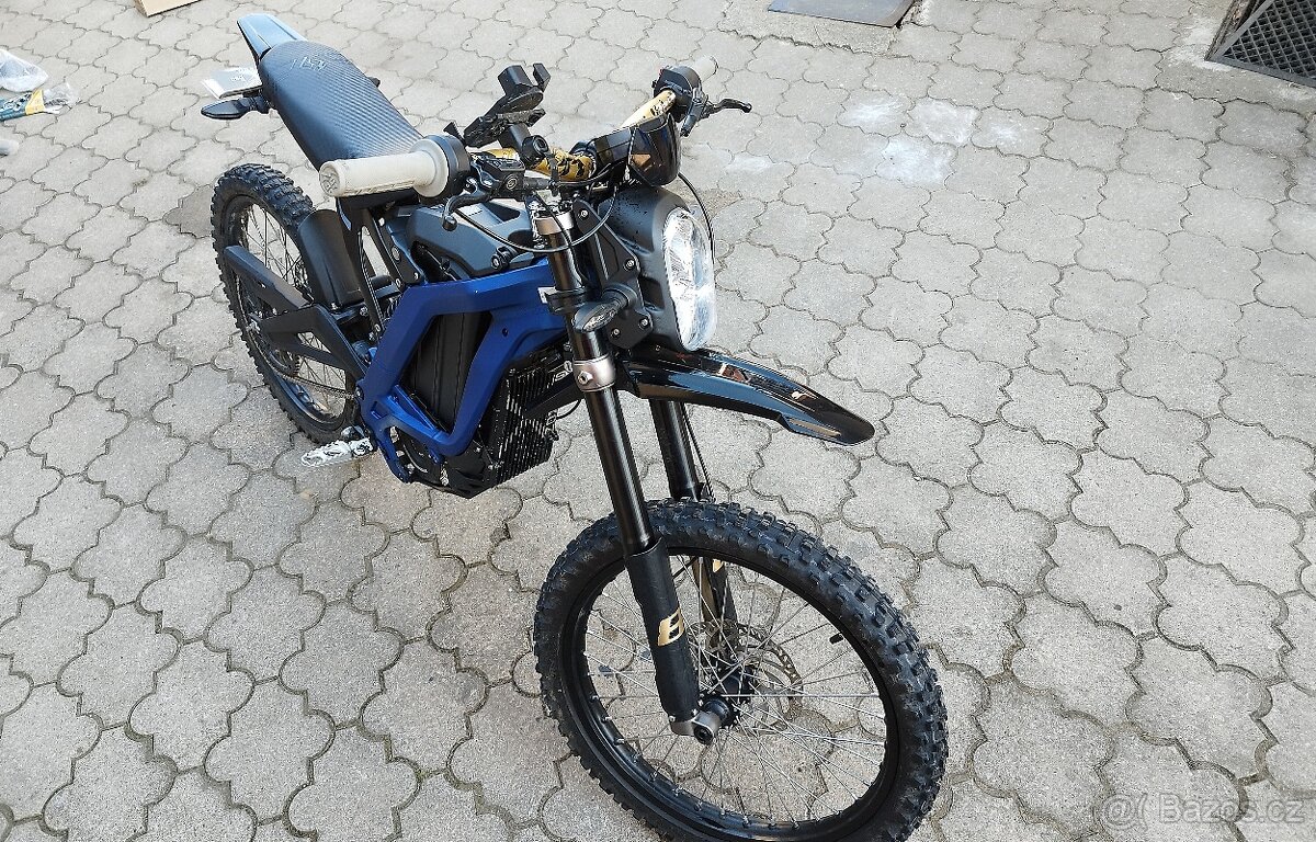 Sur-ron Light bee elektro motorka s SPZ
