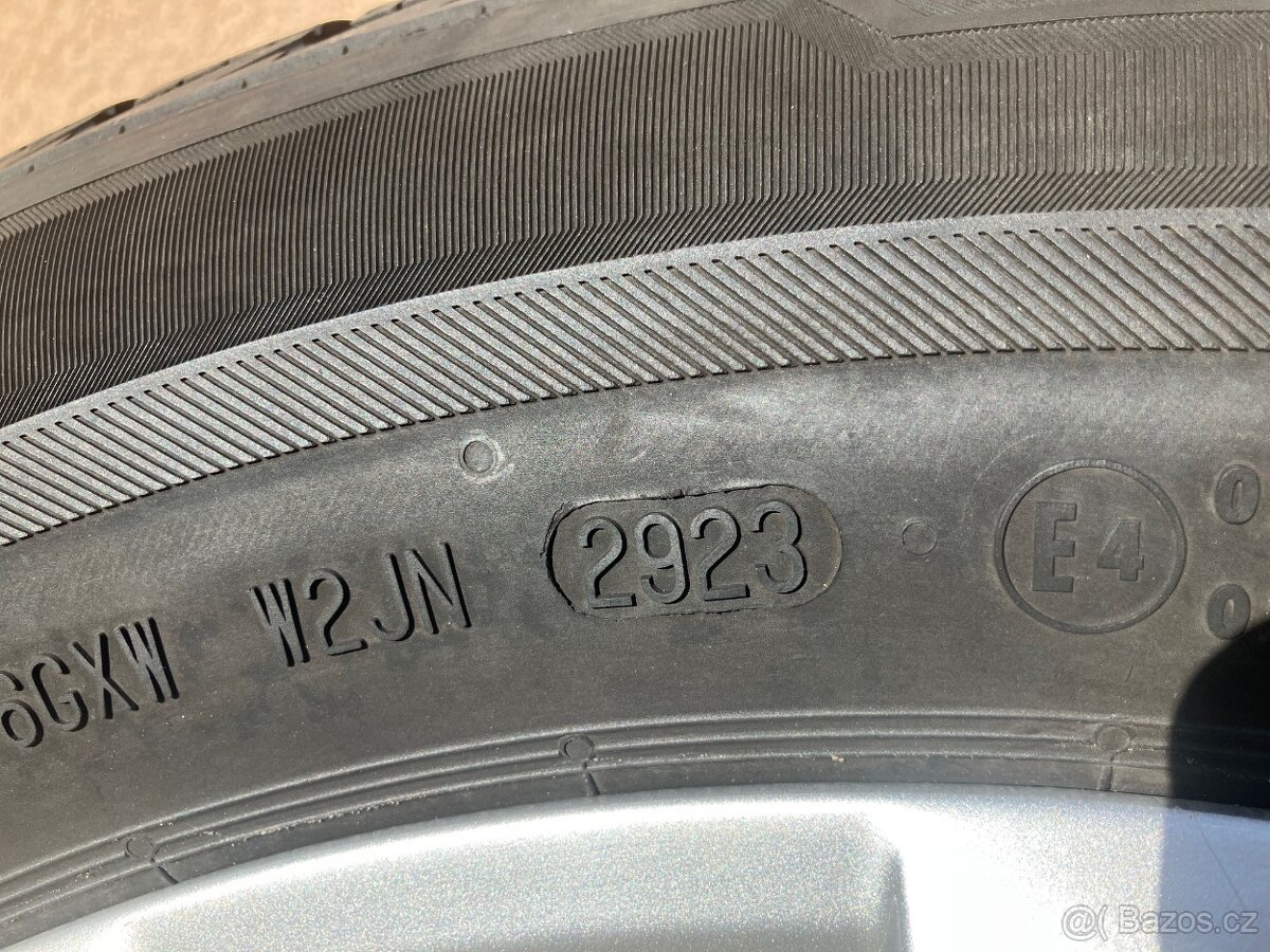 Originál zimní sada ALU kol na ŠKODA OCTAVIA 16"+zimní pneu - 4