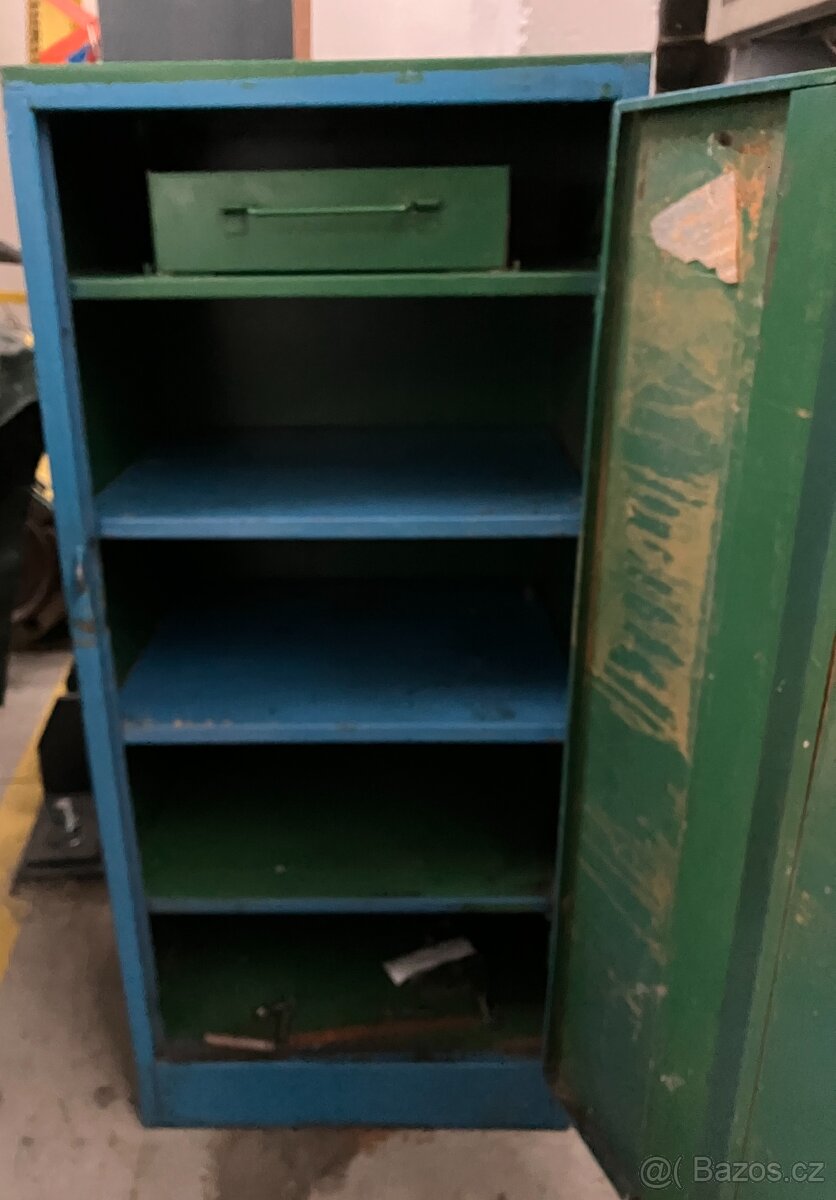 Modrá plechová skříňka se šuplíky - 4