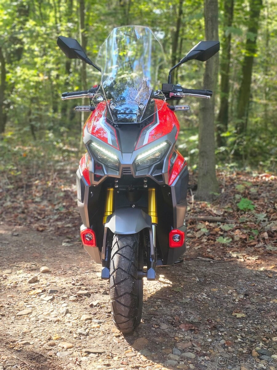 Nový skútr TUMOTO XDV 300 - 4