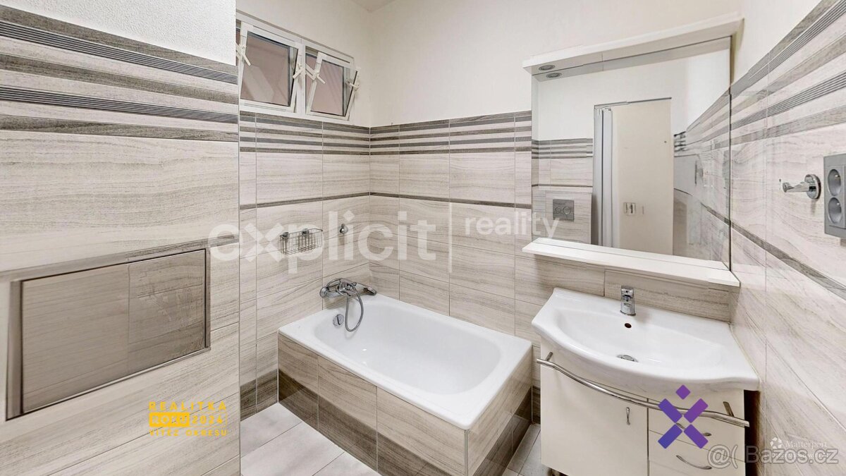 Pronájem bytu 1+1, Zlín, ev.č. 02516 - 4