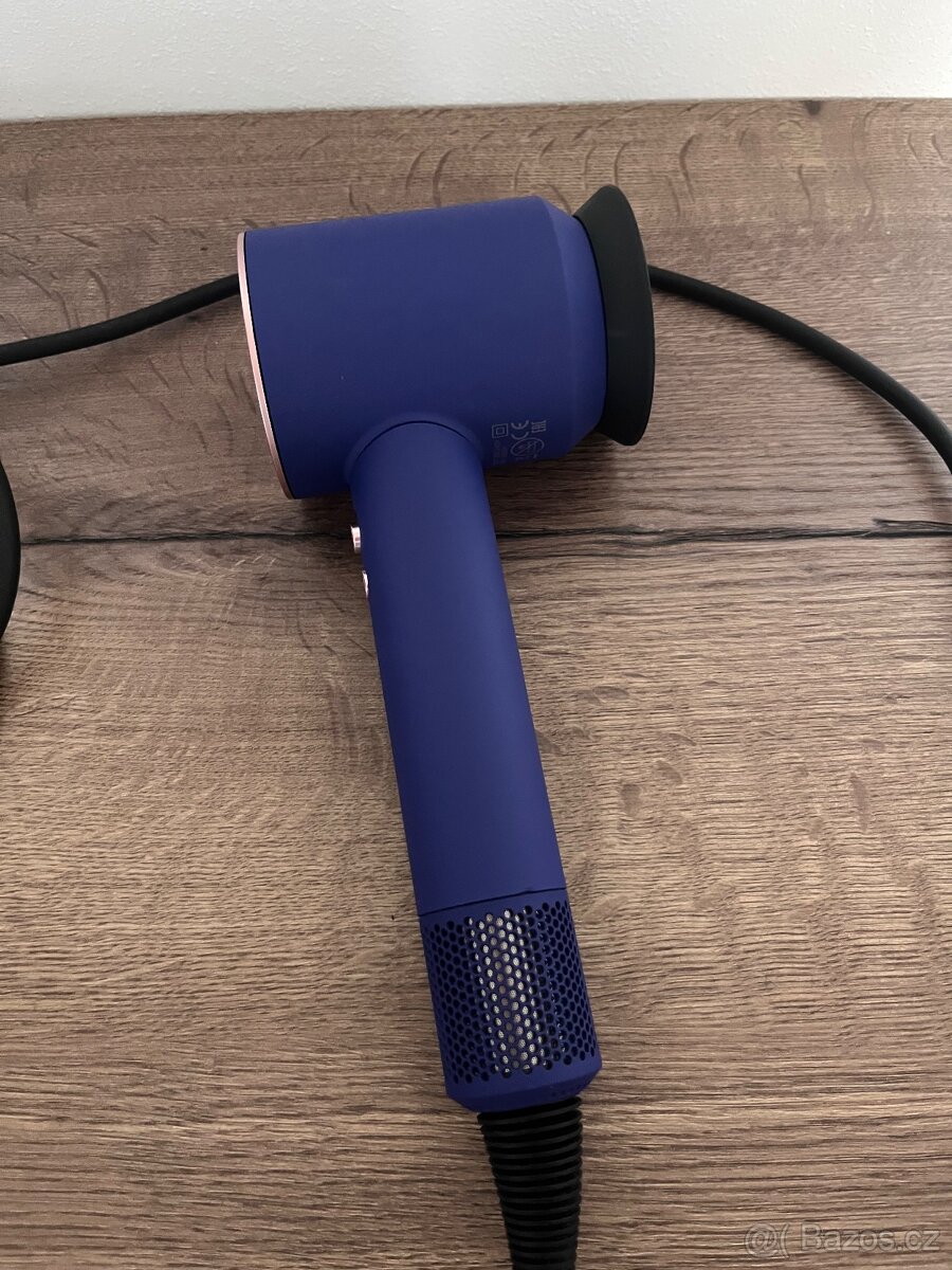 Fén na vlasy Dyson Supersonic - 4