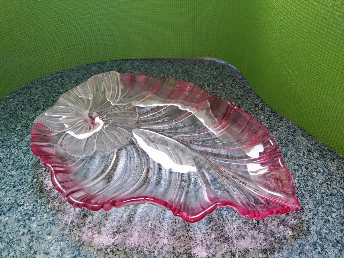 skleněný tác ve tvaru listu - 4
