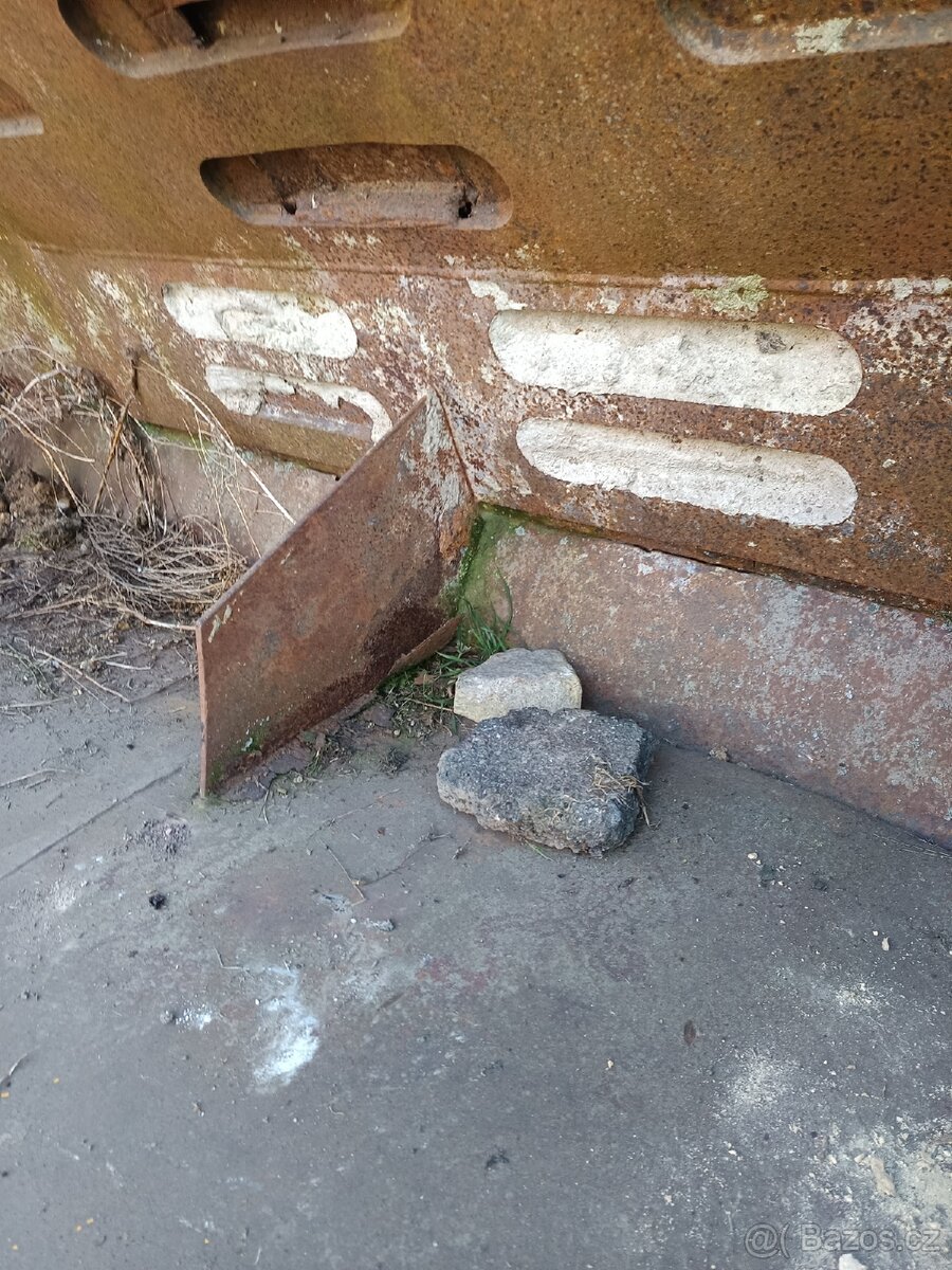 Prodám velkou lopatu Hon un 053 - 4