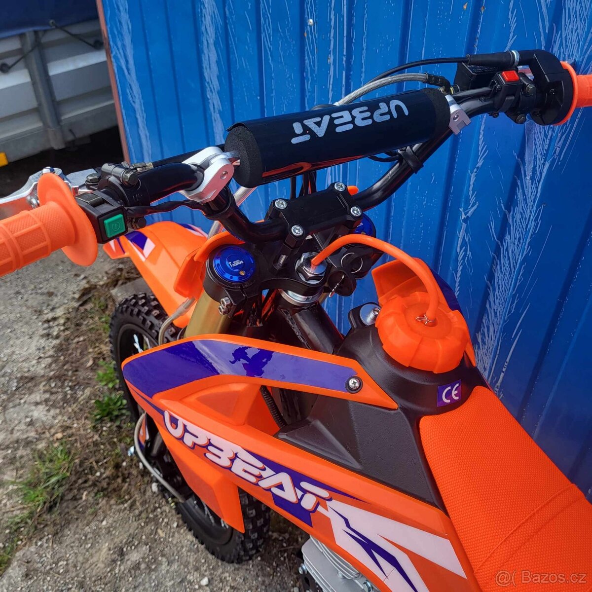 Pitbike UPBEAT 250cc 19/16“ E-START