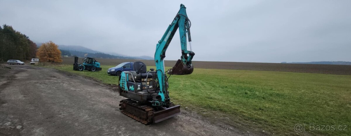 JAPONSKÝ MINIBAGR KOBELCO SK015 1500KG - 4