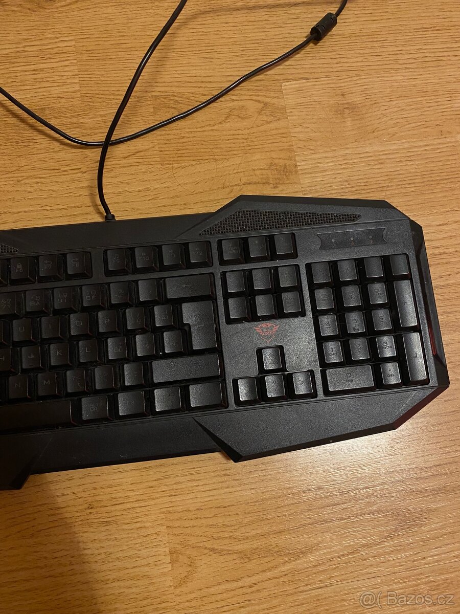 Trust Avonn GXT 830-RW Černá Klávesnice - 4