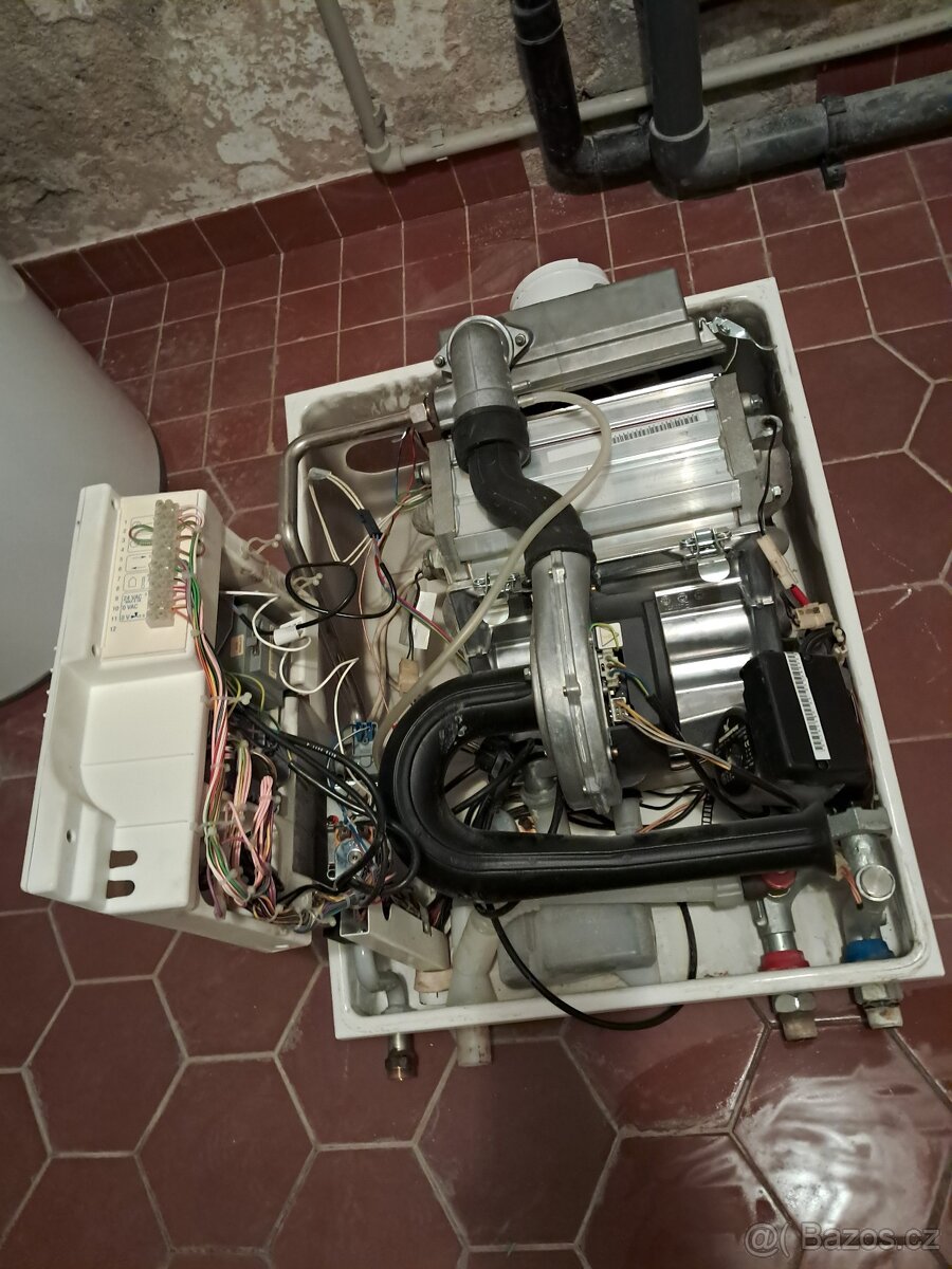 Plynový kotel Buderus Logamax Plus GB112-24 G20 - 4