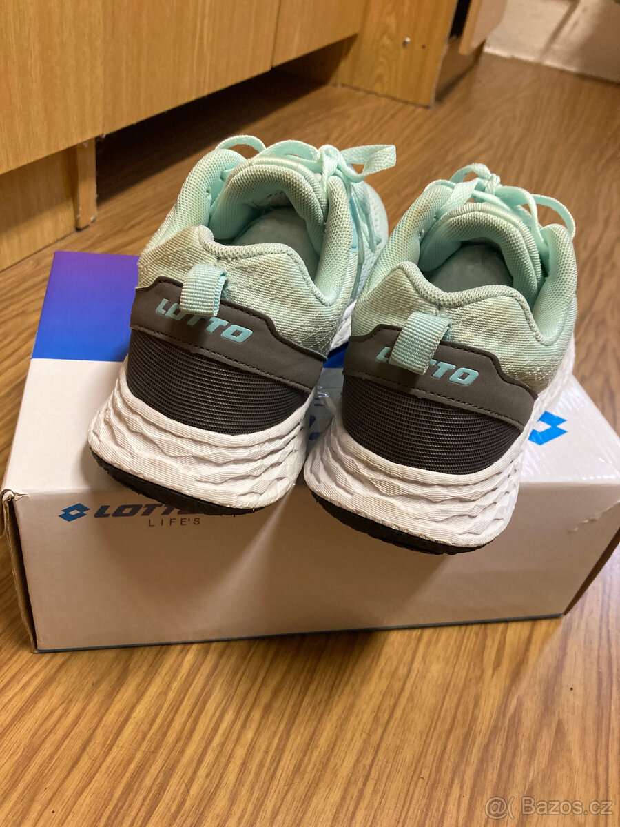Lotto sportovní boty vel 41 - 4