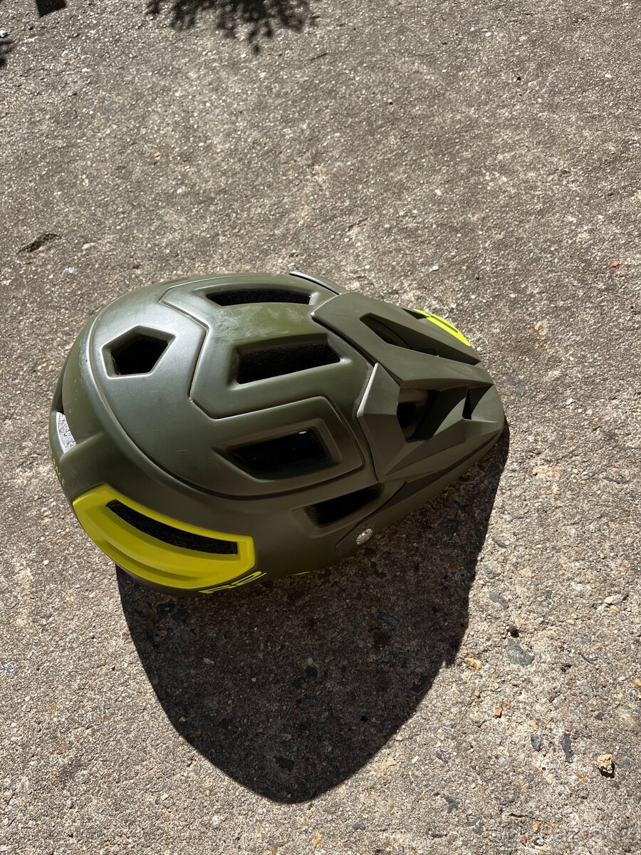 CYKLISTICKÁ HELMA R2 TRAIL - 4
